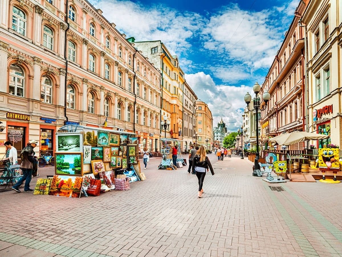 MOSKOVA ve PETERSBURG’da BEYAZ GECELER - 1
