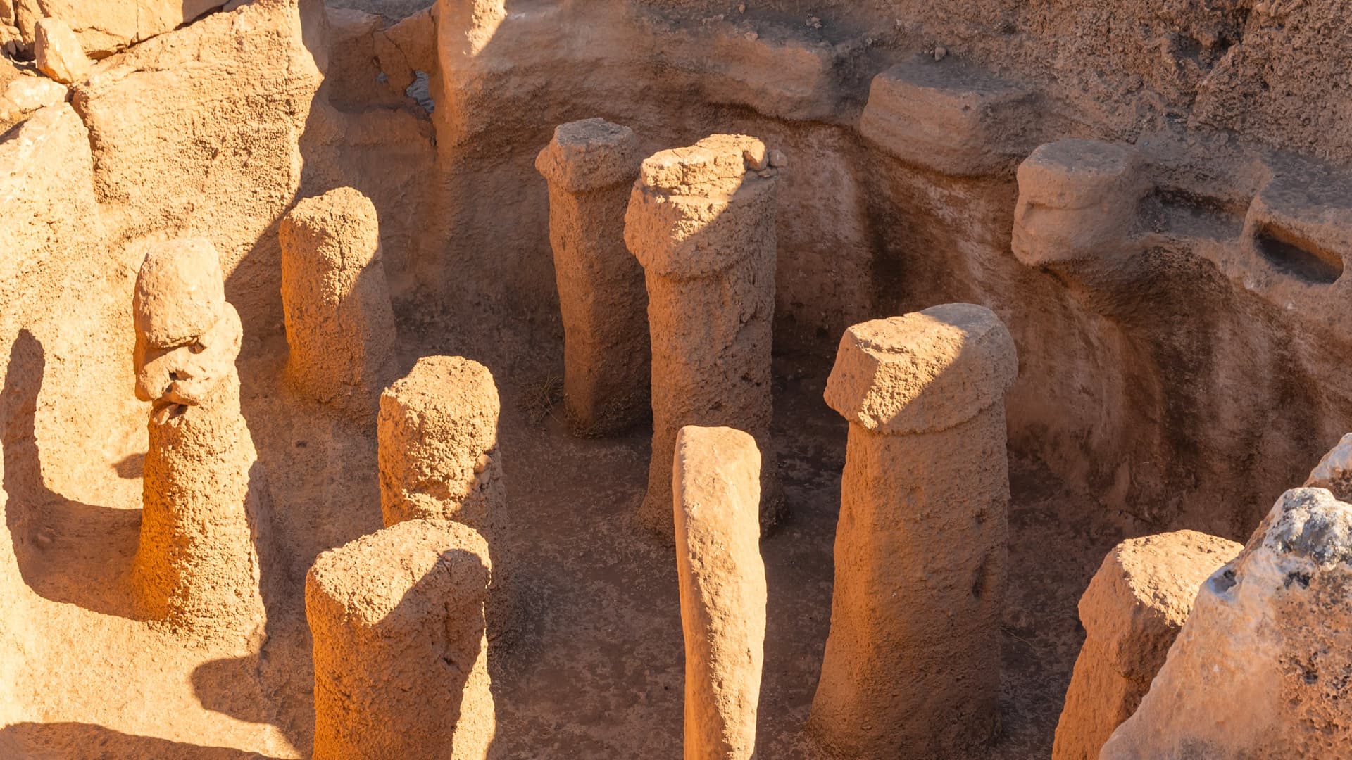 TAŞ TEPELERİN İZİNDE GÖBEKLİTEPE, KARAHANTEPE & ŞANLIURFA