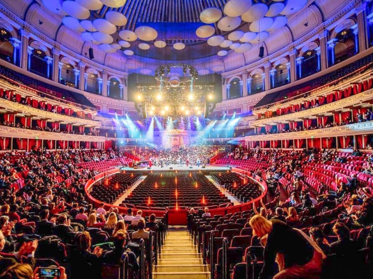 LONDRA'DA MÜZİK VE SANAT - KUTUP YILDIZI